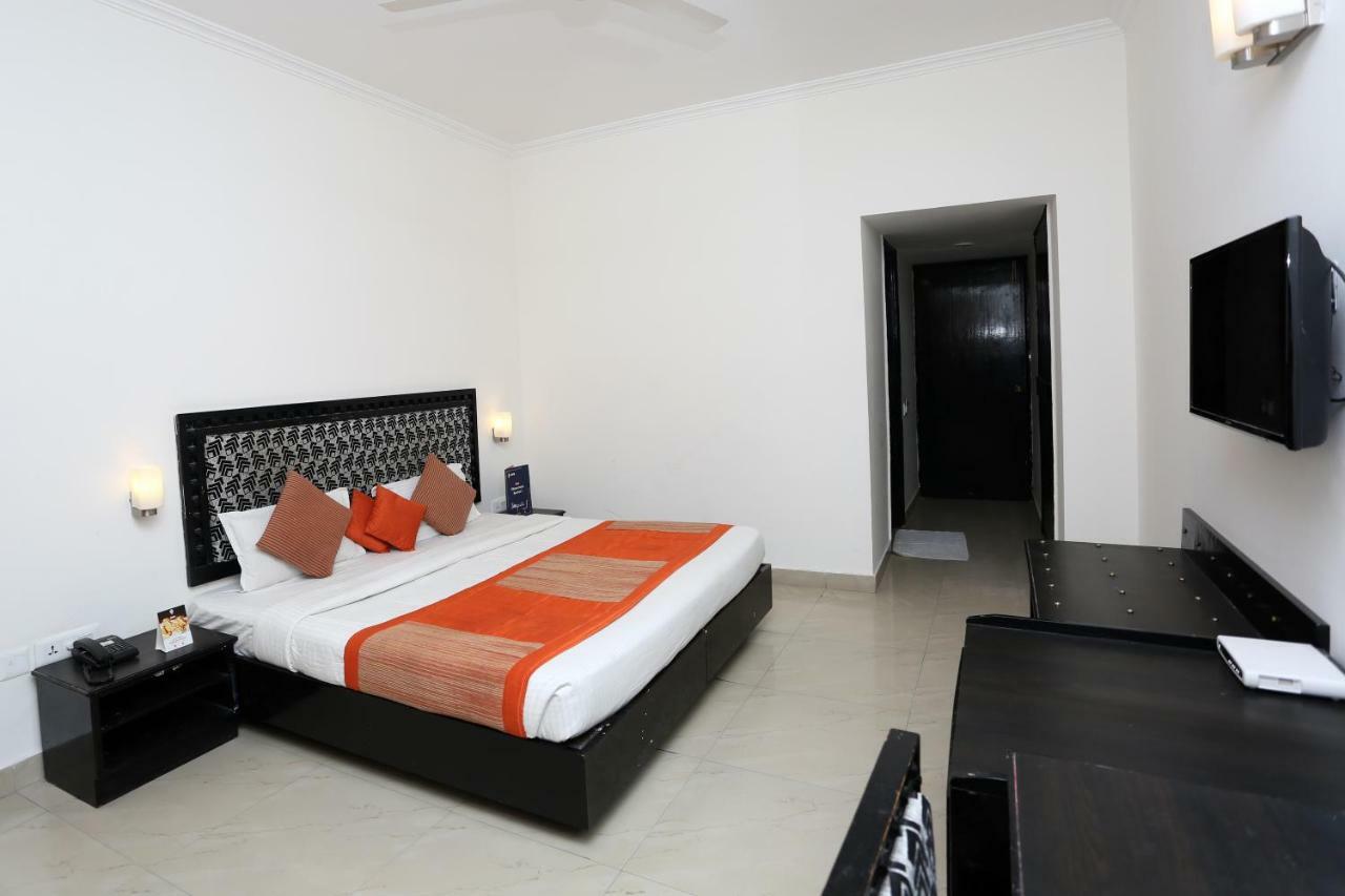 Oyo 1672 Hotel The Pearl موسوري المظهر الخارجي الصورة