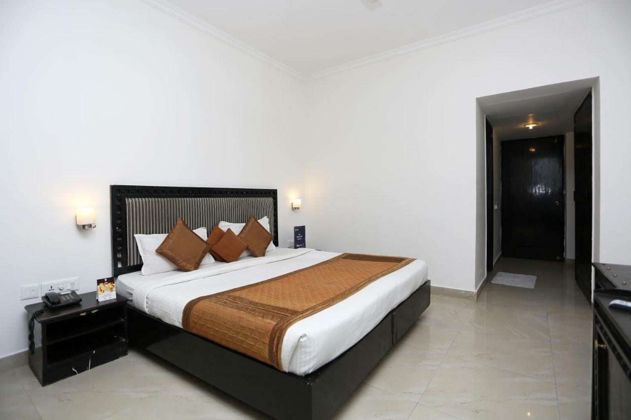 Oyo 1672 Hotel The Pearl موسوري المظهر الخارجي الصورة